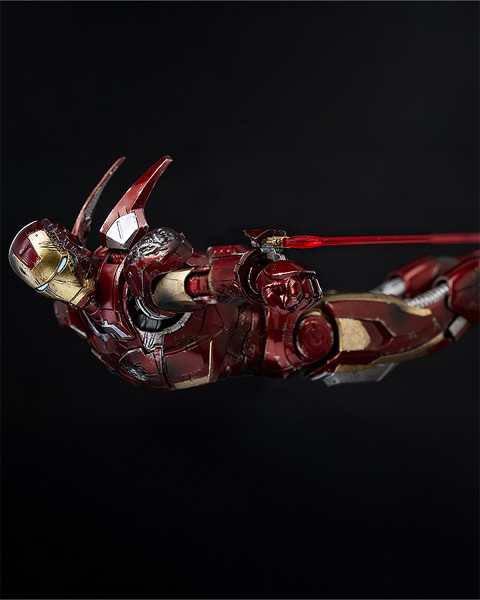 DLX アイアンマン・マーク7（バトルダメージ） Marvel Studios’ The Infinity Saga （マーベル・スタジオの『インフィニティ・サーガ』）