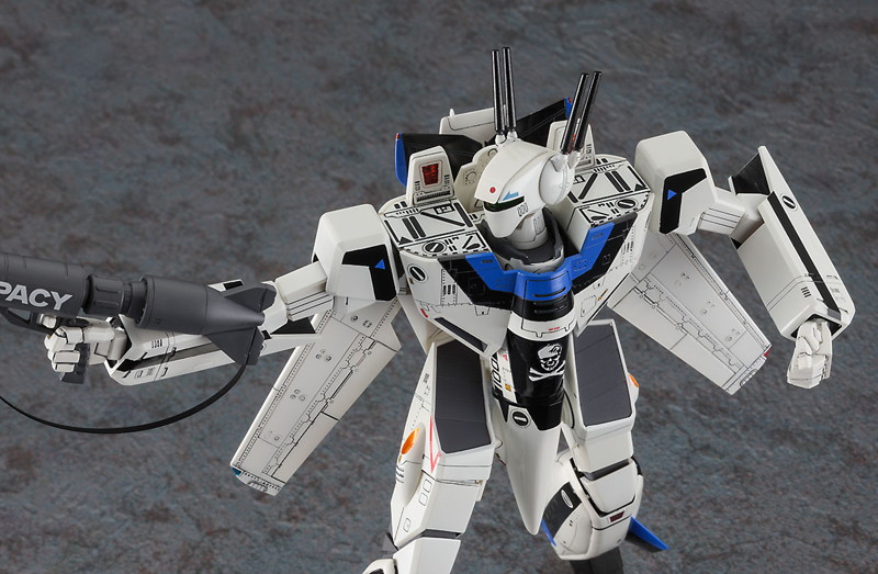 65884 1/72 VF-1S バトロイド バルキリー ‘マックス’