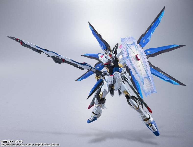 METAL BUILD ストライクフリーダムガンダム ＜リバイバル版＞ 機動戦士ガンダムSEED DESTINY