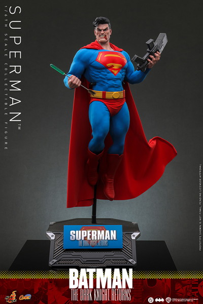 【コミック・マスターピース】『バットマン:ダークナイト・リターンズ』1/6スケールフィギュア スーパーマン