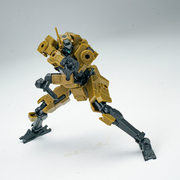 3 min project（スリーミニッツ プロジェクト）シリーズ FENRIR（フェンリル） 1/18スケールプラスチックモデルキット（イエロー）