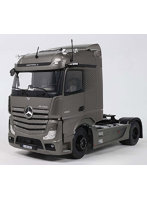 メルセデスベンツ アクトロス L 2021 （マットシルバー）