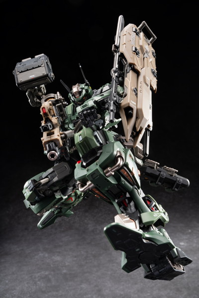 MNP-CR02A 忠勇級 高可動プラモデル 六五式・戟虎II型・突撃型