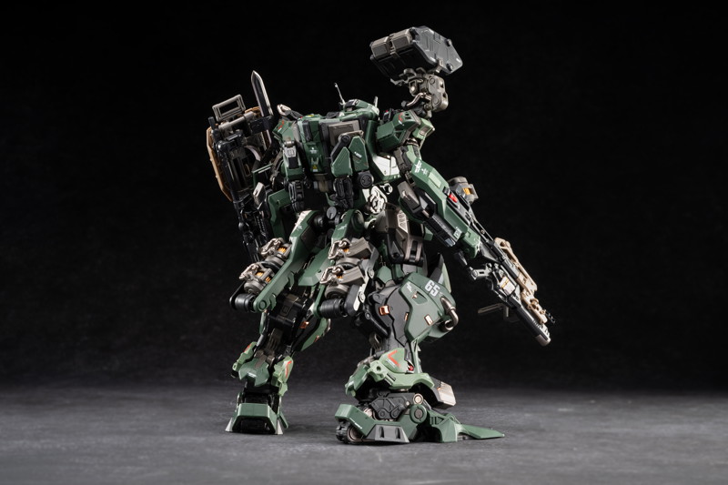 MNP-CR02A 忠勇級 高可動プラモデル 六五式・戟虎II型・突撃型