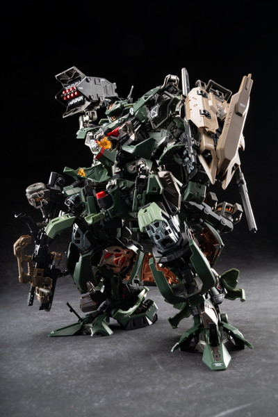 MNP-CR02A 忠勇級 高可動プラモデル 六五式・戟虎II型・突撃型