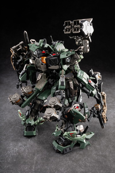 MNP-CR02A 忠勇級 高可動プラモデル 六五式・戟虎II型・突撃型