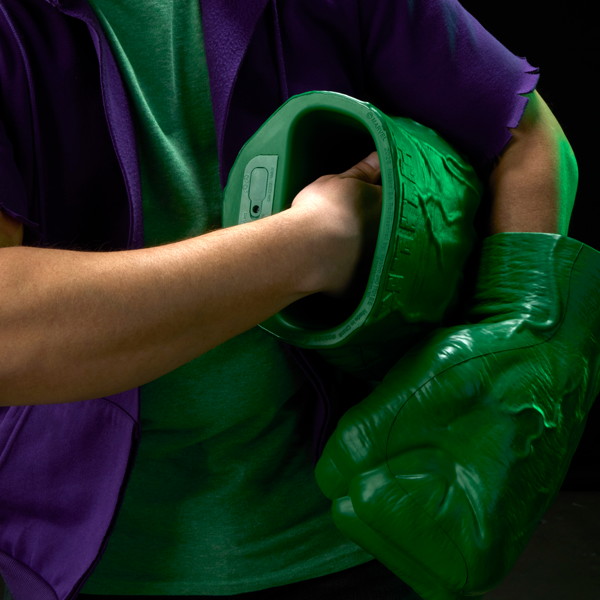 マーベルレジェンド・シリーズ インクレディブル・ハルク プレミアム ロールプレイ フィスト