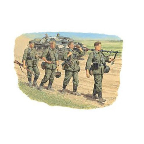 DR6105 1/35 WW.II ドイツ国防軍兵士 行軍 バルバロッサ 1941