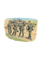 DR6105 1/35 WW.II ドイツ国防軍兵士 行軍 バルバロッサ 1941