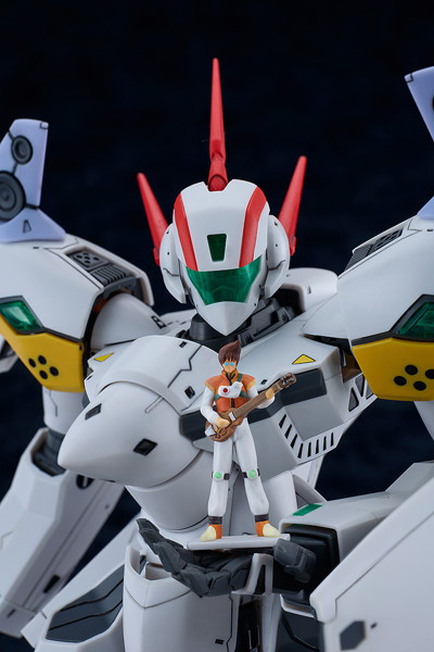 PLAMAX 1/72 VF-19P エクスカリバー（惑星ゾラ パトロール隊仕様）