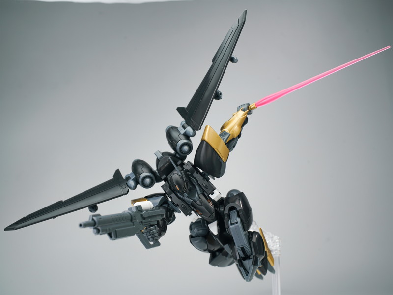 SHEIK MAINLAND ULTRA ACTION TROOPERシリーズ 雲雀（ひばり） 1/144スケール プラスチックモデルキット ブラック×ゴールドVer.
