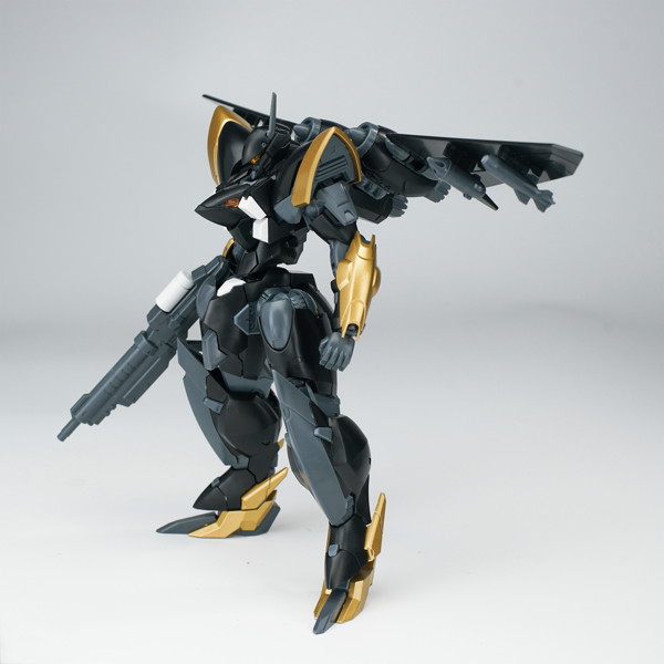 SHEIK MAINLAND ULTRA ACTION TROOPERシリーズ 雲雀（ひばり） 1/144スケール プラスチックモデルキット ブラック×ゴールドVer.