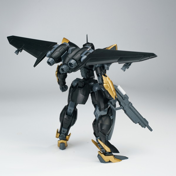 SHEIK MAINLAND ULTRA ACTION TROOPERシリーズ 雲雀（ひばり） 1/144スケール プラスチックモデルキット ブラック×ゴールドVer.