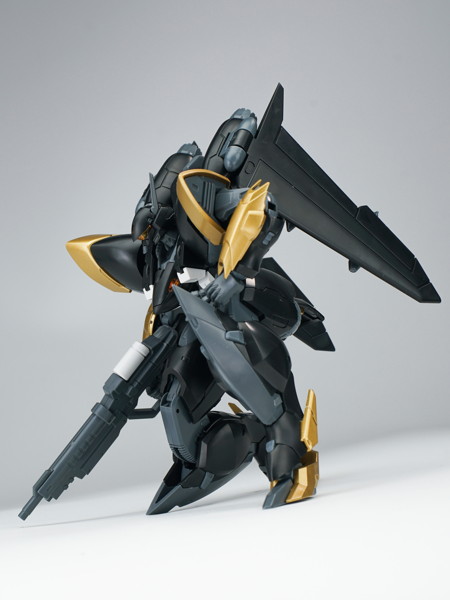 SHEIK MAINLAND ULTRA ACTION TROOPERシリーズ 雲雀（ひばり） 1/144スケール プラスチックモデルキット ブラック×ゴールドVer.