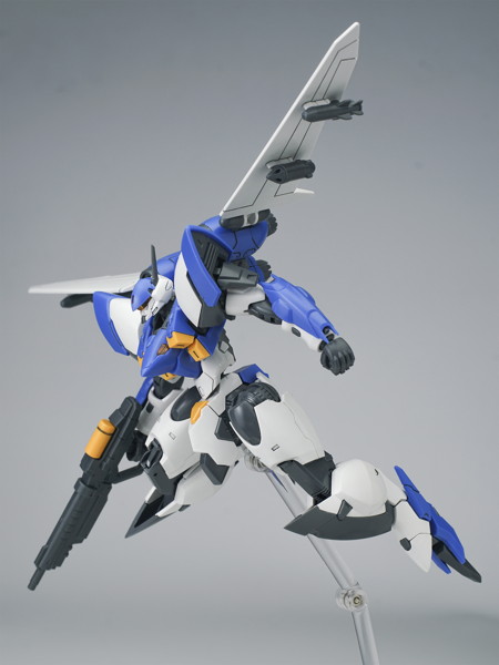 SHEIK MAINLAND ULTRA ACTION TROOPERシリーズ 雲雀（ひばり） 1/144スケール プラスチックモデルキット ブルー×ホワイトVer.