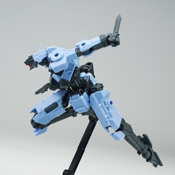 SHEIK MAINLAND 3 min project（スリーミニッツプロジェクト）シリーズ FENRIR（フェンリル） 1/18スケールプラスチックモデルキット（水色）