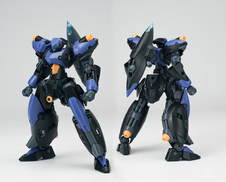 SHEIK MAINLAND ULTRA ACTION TROOPERシリーズ Franz-α（フランツアルファ） 1/144スケールプラスチックモデルキット（ホワイト×ブルー）