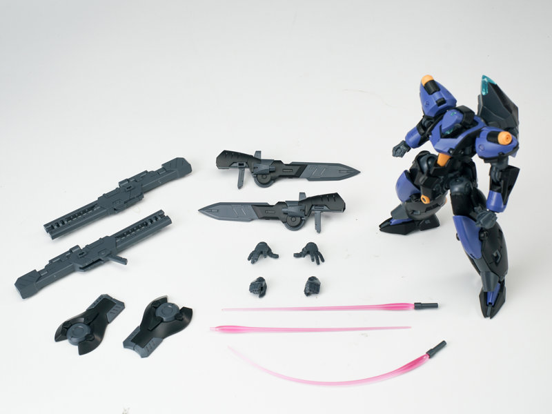 SHEIK MAINLAND ULTRA ACTION TROOPERシリーズ Franz-α（フランツアルファ） 1/144スケールプラスチックモデルキット（ホワイト×ブルー）のサムネイル画像