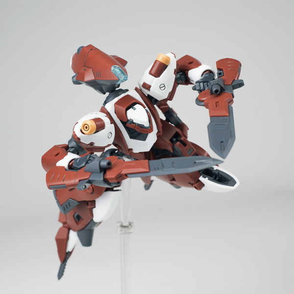 SHEIK MAINLAND ULTRA ACTION TROOPERシリーズ Franz-α（フランツアルファ） 1/144スケールプラスチックモデルキット（レッド×ホワイト）