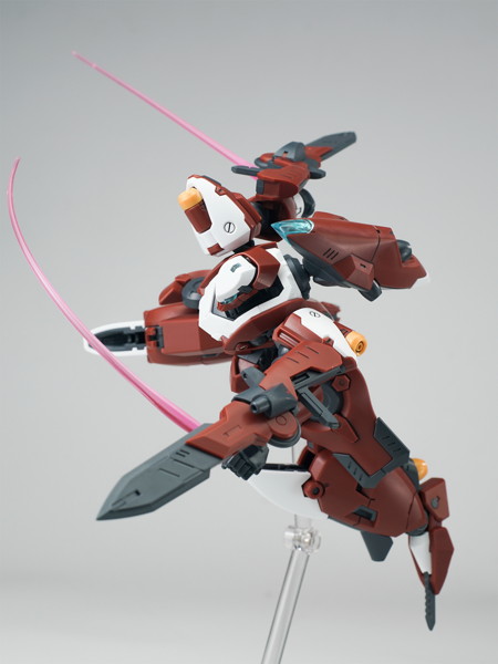 SHEIK MAINLAND ULTRA ACTION TROOPERシリーズ Franz-α（フランツアルファ） 1/144スケールプラスチックモデルキット（レッド×ホワイト）