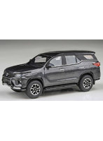 トヨタ フォーチュナー 2023 グレーメタリック RHD