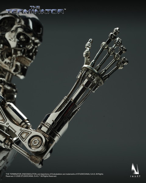 INART『ターミネーター』T-800 エンドスケルトン コレクティブルフィギュア