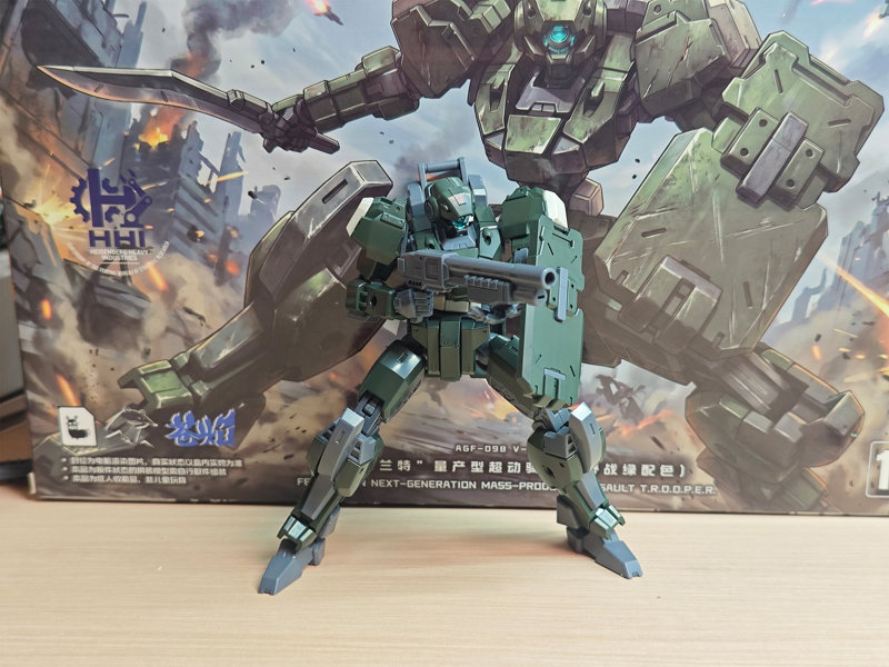 SHEIK MAINLAND ULTRA ACTION TROOPERシリーズ V-gilante（ヴィジラント） 1/144スケールプラスチックモデルキット（グリーン）