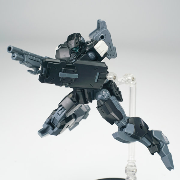 SHEIK MAINLAND ULTRA ACTION TROOPERシリーズ V-gilante（ヴィジラント） 1/144スケールプラスチックモデルキット（ブラック）