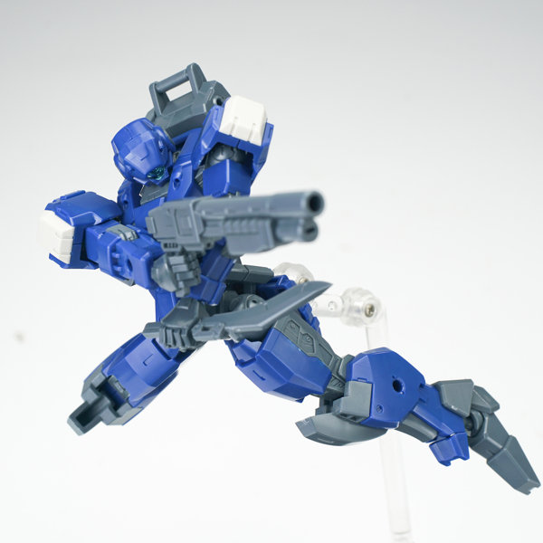 SHEIK MAINLAND ULTRA ACTION TROOPERシリーズ V-gilante（ヴィジラント） 1/144スケールプラスチックモデルキット（ブルー）