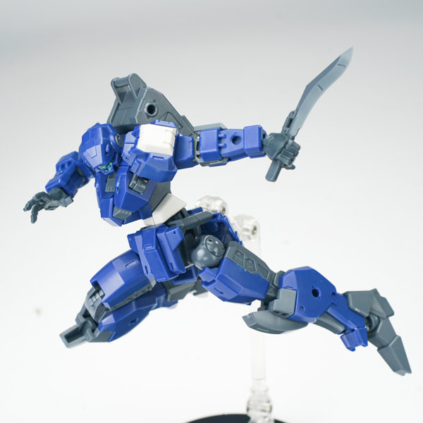 SHEIK MAINLAND ULTRA ACTION TROOPERシリーズ V-gilante（ヴィジラント） 1/144スケールプラスチックモデルキット（ブルー）