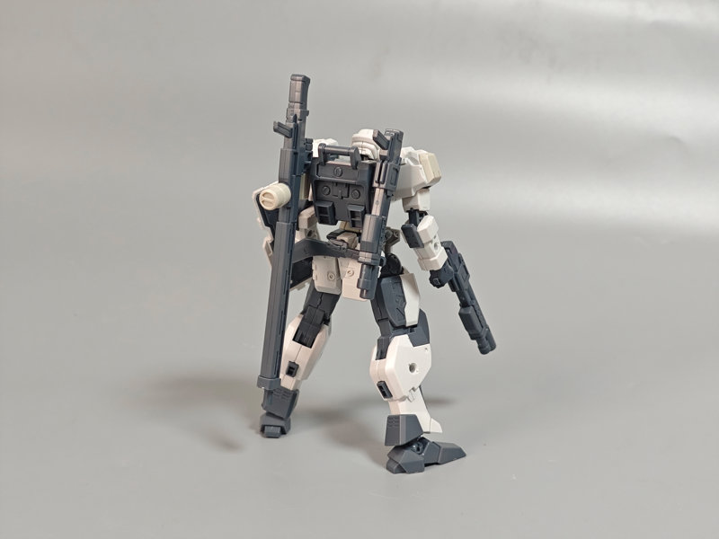SHEIK MAINLAND ULTRA ACTION TROOPERシリーズ V-gilante（ヴィジラント） 1/144スケールプラスチックモデルキット（ホワイト）