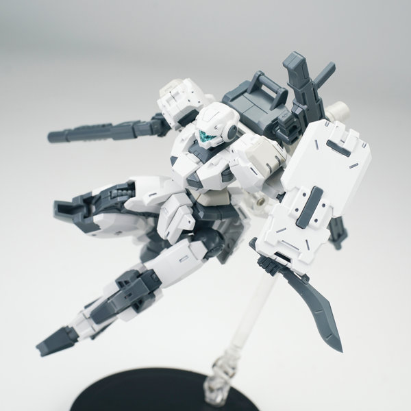 SHEIK MAINLAND ULTRA ACTION TROOPERシリーズ V-gilante（ヴィジラント） 1/144スケールプラスチックモデルキット（ホワイト）