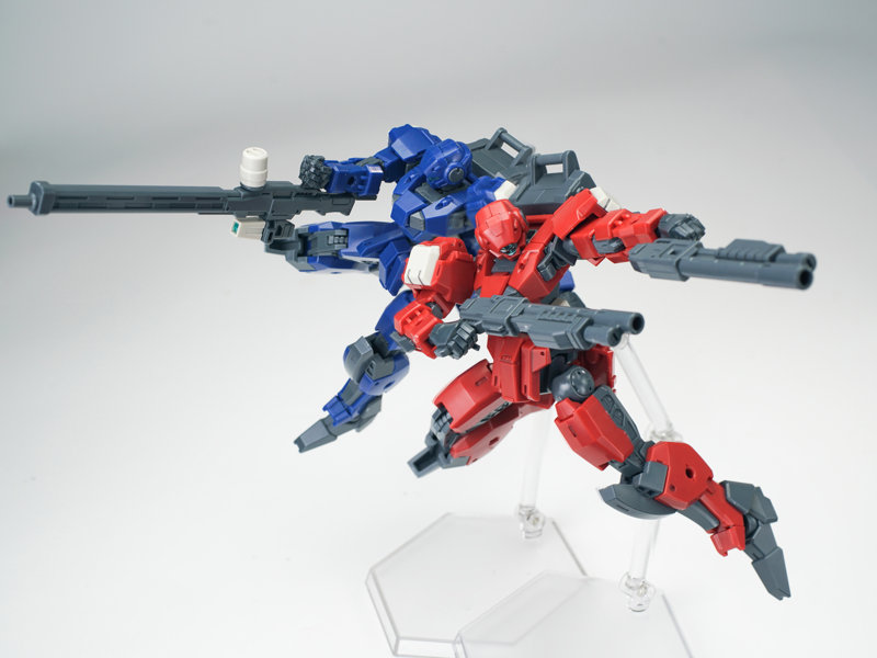 SHEIK MAINLAND ULTRA ACTION TROOPERシリーズ V-gilante（ヴィジラント） 1/144スケールプラスチックモデルキット（レッド）