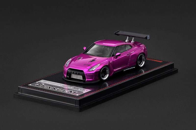 PANDEM R35 GT-R Pink Metallic