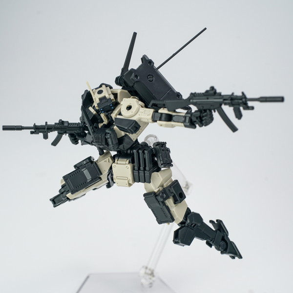 SHEIK MAINLAND 3 min project（スリーミニッツプロジェクト）シリーズ FENRIR（フェンリル）突撃型 1/18スケールプラスチックモデルキット（イエロー）