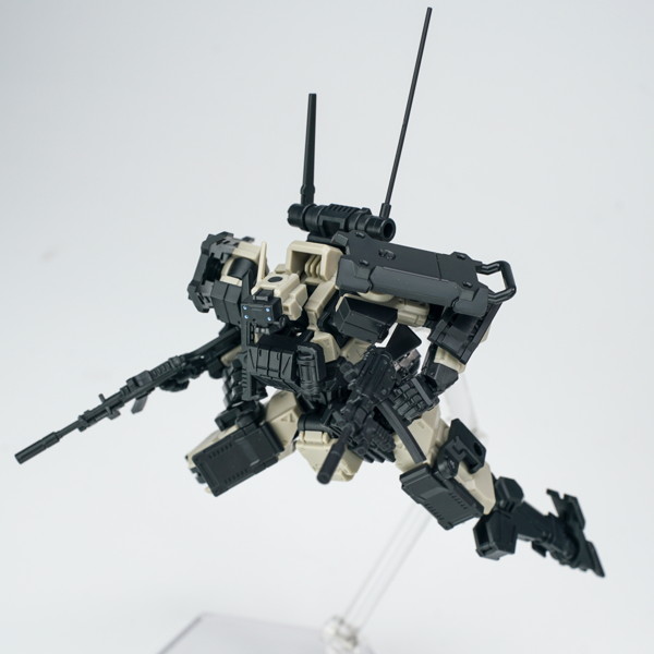 SHEIK MAINLAND 3 min project（スリーミニッツプロジェクト）シリーズ FENRIR（フェンリル）突撃型 1/18スケールプラスチックモデルキット（イエロー）