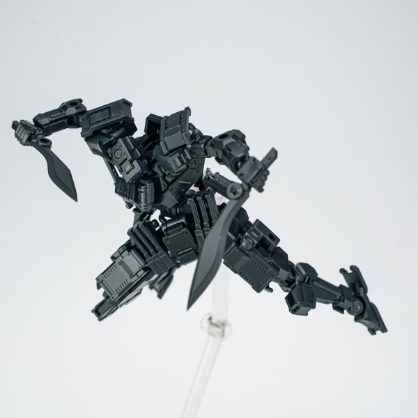 SHEIK MAINLAND 3 min project（スリーミニッツプロジェクト）シリーズ FENRIR（フェンリル）突撃型 1/18スケールプラスチックモデルキット（ブラック）
