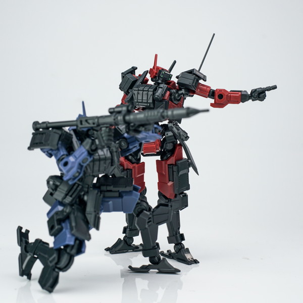 SHEIK MAINLAND 3 min project（スリーミニッツプロジェクト）シリーズ FENRIR（フェンリル）突撃型 1/18スケールプラスチックモデルキット（レッド）