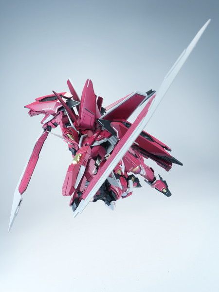 喜玩社 龍魂戦機シリーズ J-20 蒼威 燼赤?金（じんせきりゅうきん）Ver. プラスチックモデルキット
