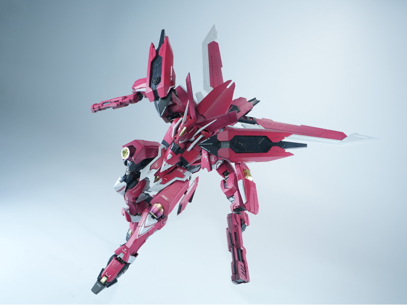喜玩社 龍魂戦機シリーズ J-20 蒼威 燼赤?金（じんせきりゅうきん）Ver. プラスチックモデルキット
