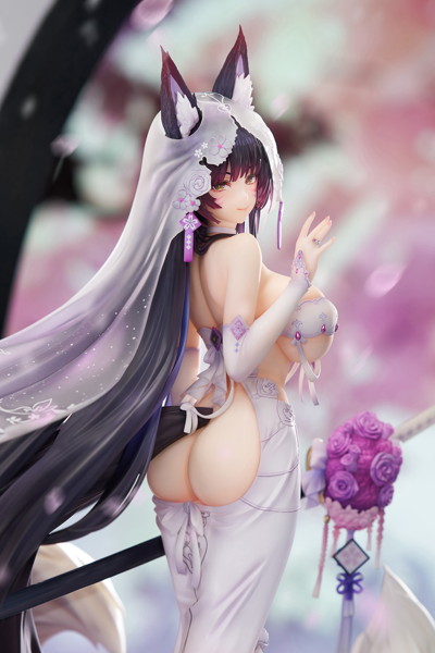 アズールレーン 武蔵 純潔清浄のウィステリアVer. LEDアクリル展示ケース付きスペシャル版