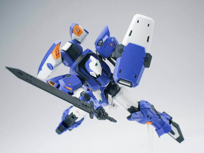 SHEIK MAINLAND ULTRA ACTION TROOPERシリーズ stag（スタッグ）II式 1/144スケールプラスチックモデルキット（ブルー）