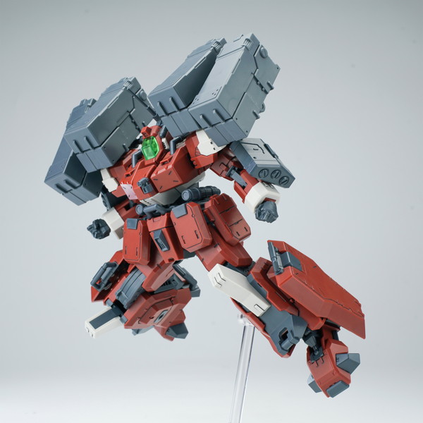 SHEIK MAINLAND ULTRA ACTION TROOPERシリーズ 轟魔（ごうま） 1/144スケール プラスチックモデルキット（レッド）