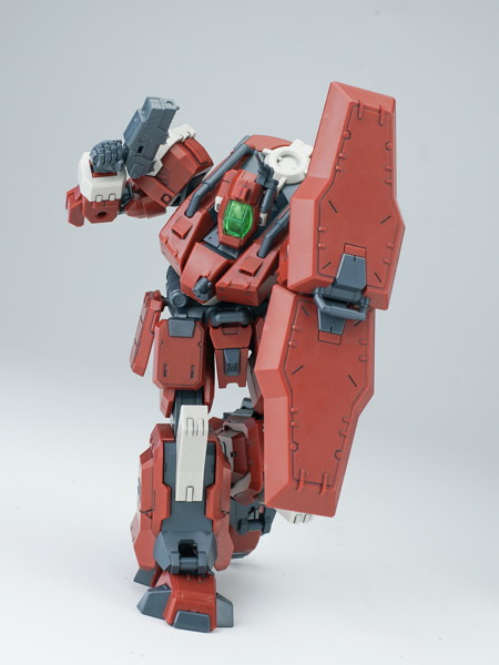 SHEIK MAINLAND ULTRA ACTION TROOPERシリーズ 轟魔（ごうま） 1/144スケール プラスチックモデルキット（レッド）