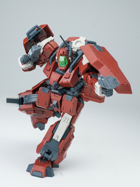 SHEIK MAINLAND ULTRA ACTION TROOPERシリーズ 轟魔（ごうま） 1/144スケール プラスチックモデルキット（レッド）