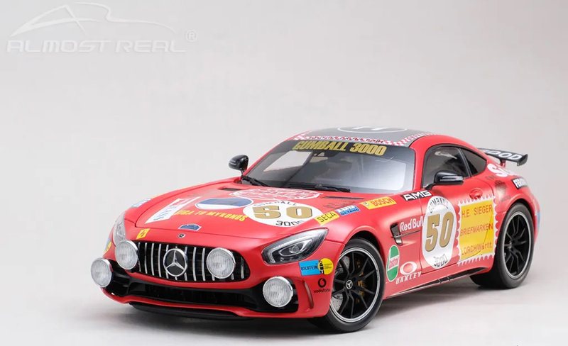 820706 Mercedes-AMG GT R - 2017 - Rote Sau - With Driving Lamp 1/18