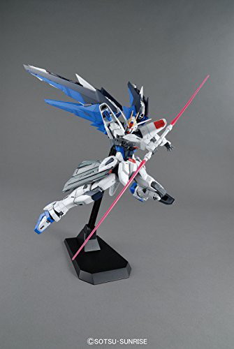 MG 1/100 192 フリーダムガンダム ver.2.0
