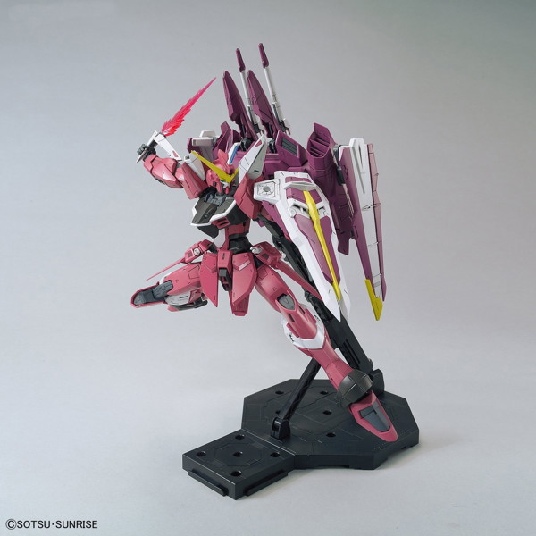 MG 1/100 197 ジャスティスガンダム