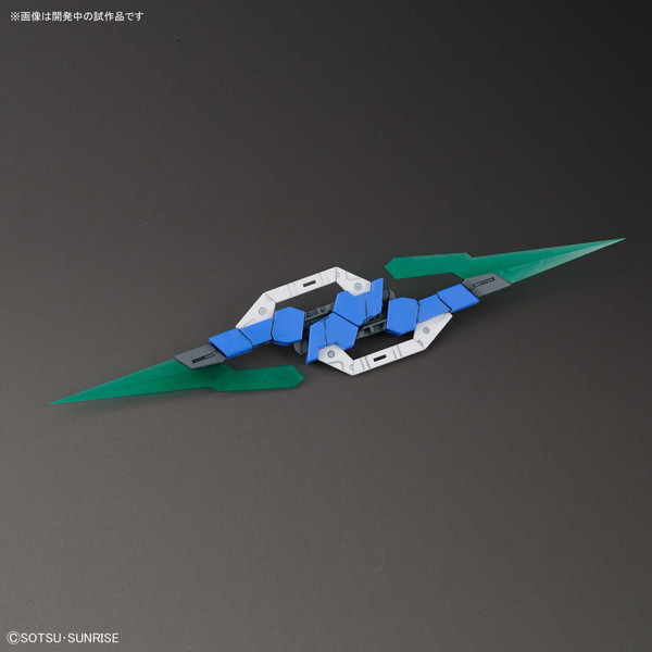 MG 1/100 205 ダブルオークアンタフルセイバー