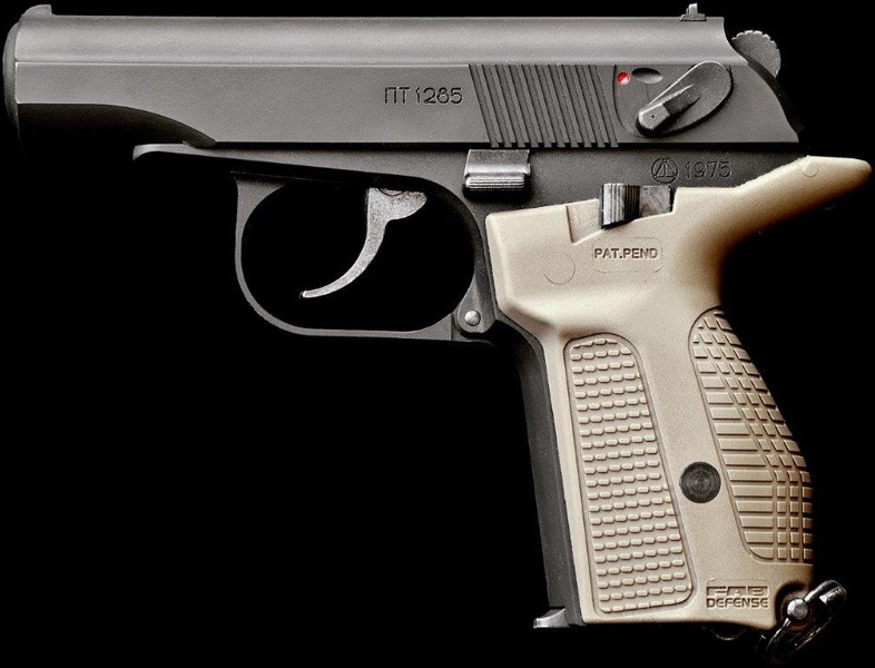 マカロフPMGタンカラーグリップHW